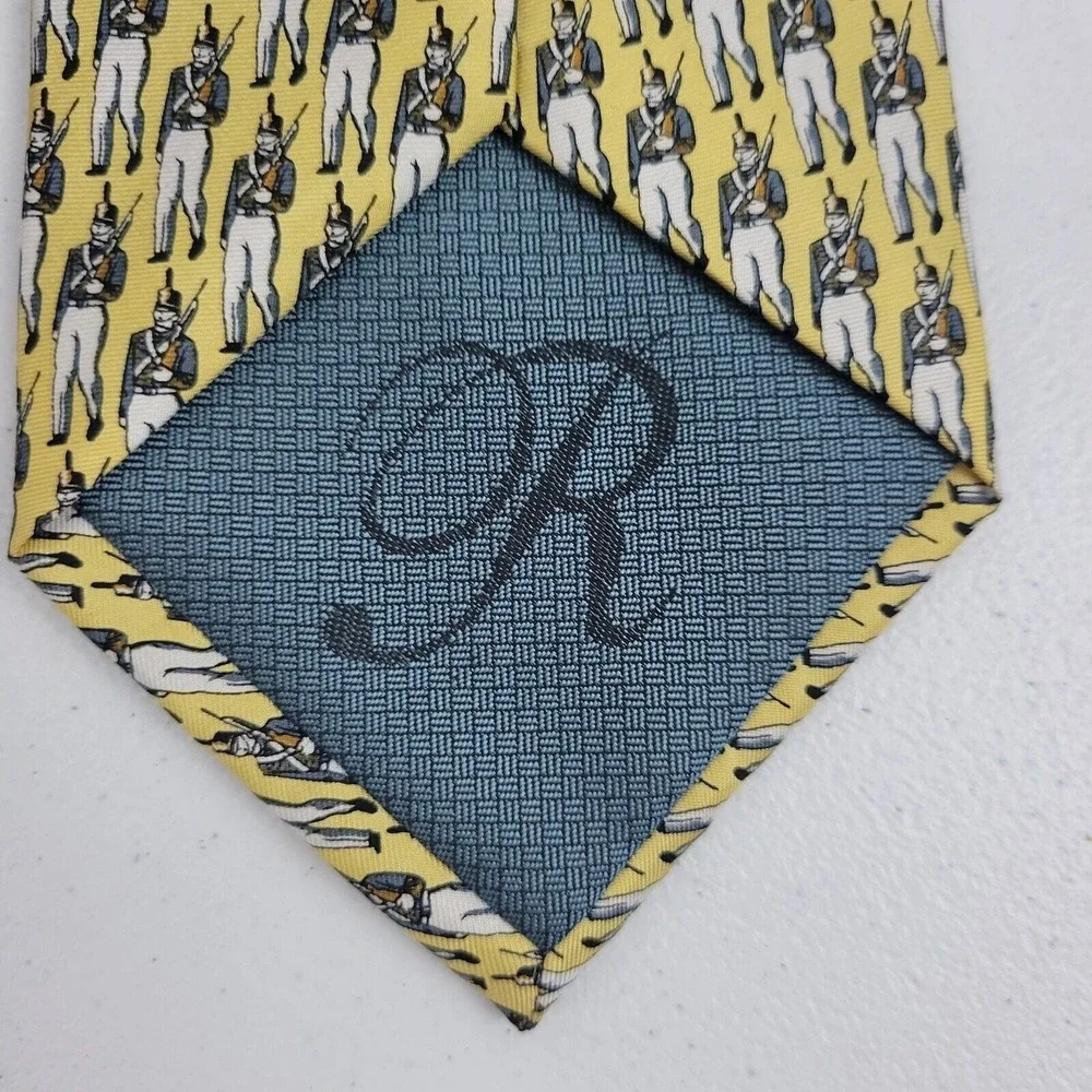 Rivety of Boston Tie yellow soldier 132‎